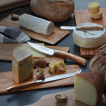 Couteau fromage et tartineur Laguiole Jean Dubost, couteau Christian Etchebest par Jean Dubost, planche Oslo, bois d'olivier véritable fabrication française