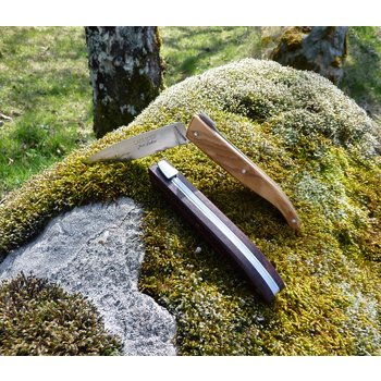 Couteaux fermants Le Poche Jean Dubost Laguiole manche en bois de violette et bois d'olivier fabrication francaise