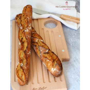 Couteau à pain et planche Jean Dubost collection les couteaux a la francaise, credit photo macuisinegourmande delf745 baguettes kamut 